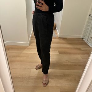Aritzia babaton linen pants, perfect for summer!